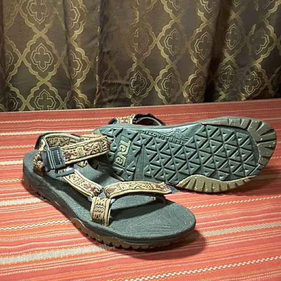 teva terradactyl mens